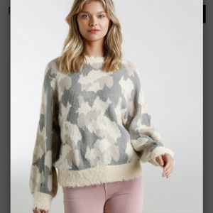 New Umgee camo fuzzy sweater sz XL